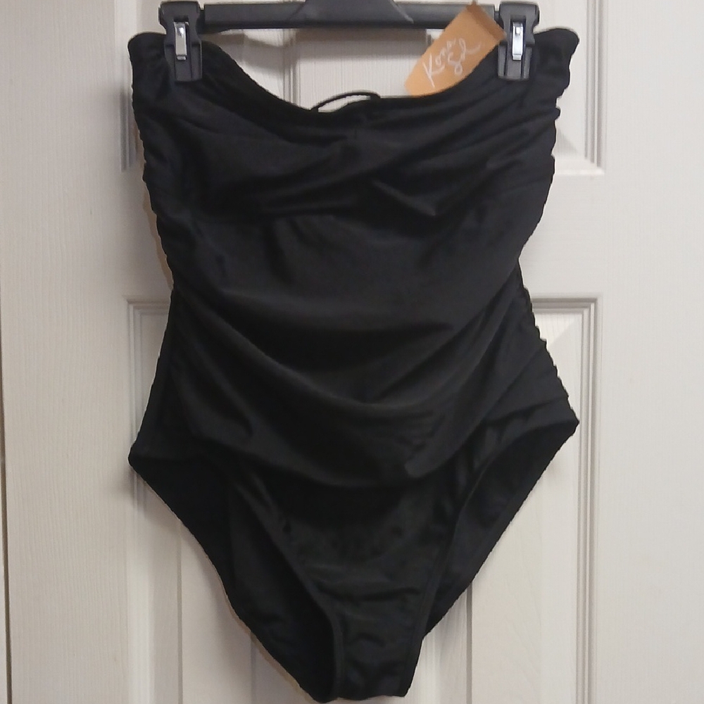 Kona Sol Classic Black One Piece Swimsuit, Twisted Front. Size L 12-14